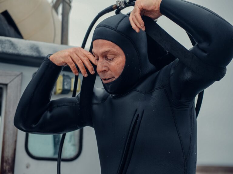 Diving After Cataract Surgery: Recovery and Medical Clearance Guide